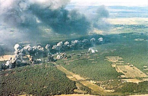 «Arc Light» - общие обозначение операций, проведенных стратегическими бомбардировщиками B-52, в ходе войны во Вьетнаме в 1960—1970-х годах. 